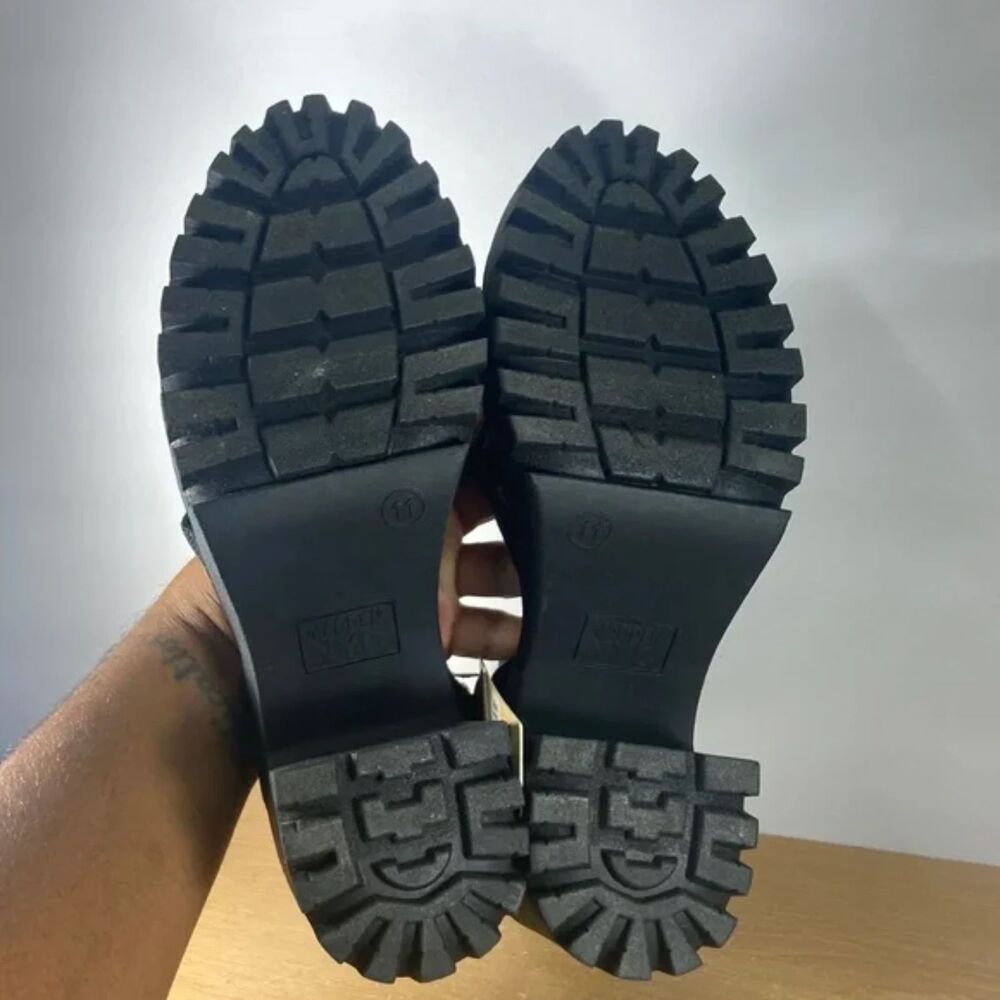 Size: 9 1/2 . Lug Block 4" Heel Sandals .. TRP Outsole . Textile Upper - Picture 10 of 10